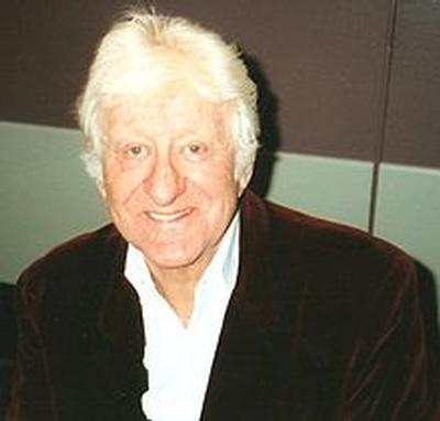 220px-Jon_Pertwee.jpg