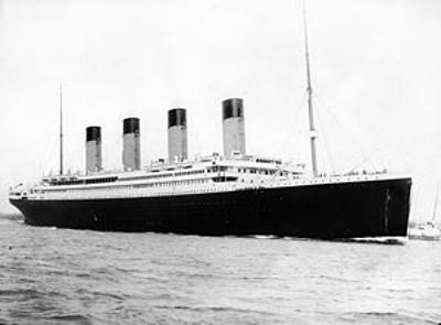 300px-RMS_Titanic_3.jpg